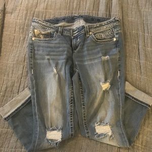 Vigoss boyfriend cut jeans.